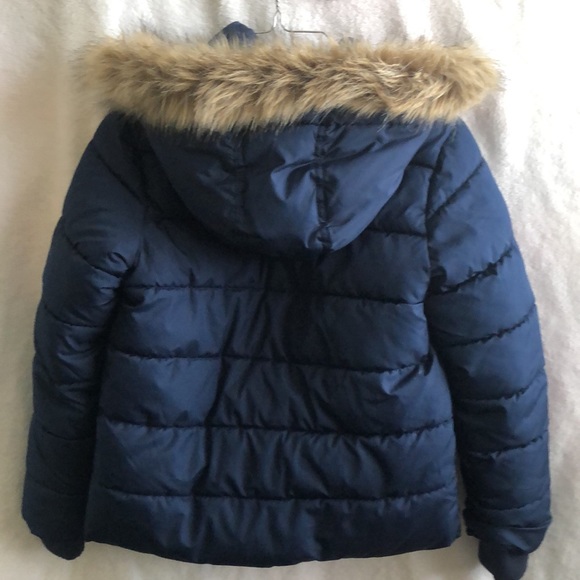 Gap Kids Girls Hooded Puffer Jacket - Picture 2 of 3